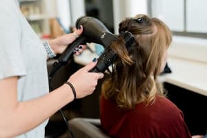 Salones de Belleza y Barberías